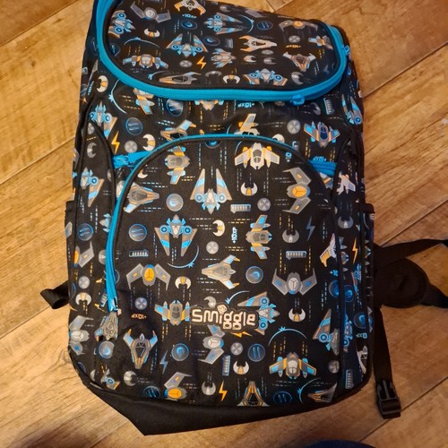 Smiggle spaceship ruck sack - ,