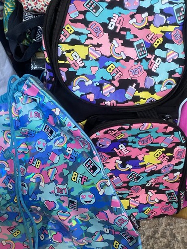 Large colourful smiggle - colourful,